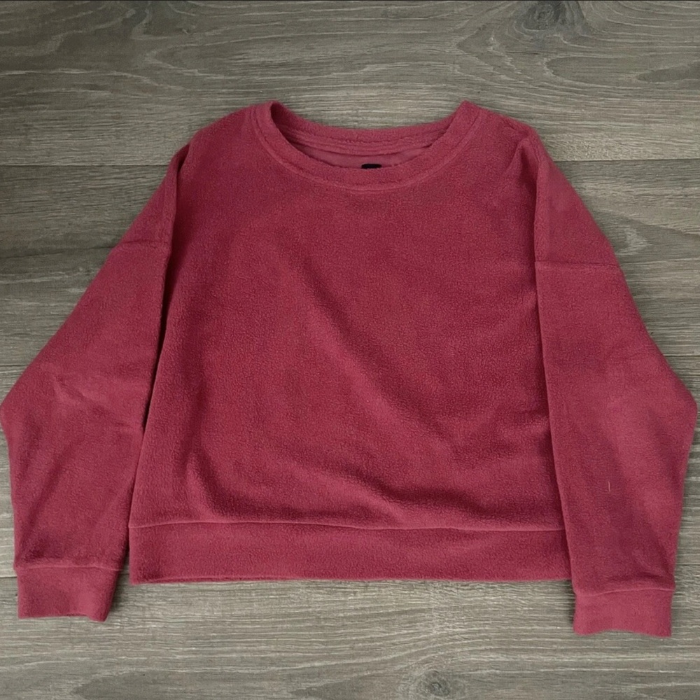 GAP super soft fleece top - Women’s M - Burgundy